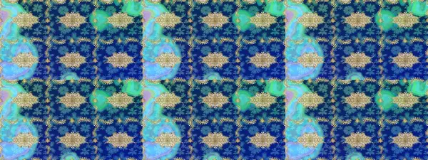 Damask çizim kalıbı arka planı tekrarlıyor. Antika altın tekrarlanabilir duvar kağıdı. Mavi renklerdeki altın element. Barok tarzında altın çiçek süsü..