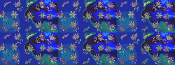 Mavi, mor ve yeşil renklerde çiçeklerle kusursuz çiçek deseni. Çiçekler suluboya tarzında mavi, mor ve yeşil renklerde.