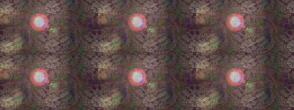 Çiçeksel çizim kalıbının yansıması. Vadinin çiçekleri kahverengi, gri ve yeşil renklerde.