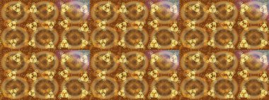 Düşen Noel stili kar taneleri. Güzel, kahverengi, bej ve sarı kar taneleri renkli bir arkaplanda izole edilmiş. Kar taneleri, kar yağışı. Görüntü.