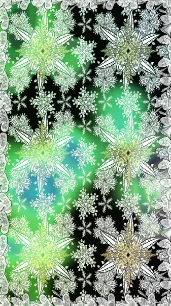 Düzenlenebilir. Sulu boya tarzında yeşil çiçekli zarif, pürüzsüz desen, tasarım elementleri. Düğün davetiyeleri için çiçek deseni, tebrik kartları, hatıra defteri, baskı, hediye paketi, imalat.