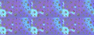 Mor renkler ve parlak çiçekler üzerine soyut çizim deseni. Küçük çiçekte hoş bir çiçek deseni var. Çiçek elementli zarif raster dokusu..
