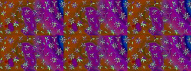 Raster illüstrasyonu. Kumaş, tekstil, duvar kağıdı baskısı için. Eskiz geçmişi. Renkli desenli eskiz deseni, mor çiçekler ve dekoratif elementlerle. Antika retro tarzı.