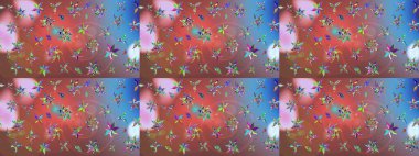 Küçük çiçekte hoş bir çiçek deseni var. Çiçeksel elementlerle süslenmiş zarif raster dokusu. Pembe renkler ve parlak çiçekler üzerine soyut çizim deseni.