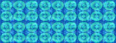 Kış kartı Mutlu Noeller, Yeni Yıl ve Mutlu Tatil Raster çizimleri. Mavi, yeşil ve nötr kar tanelerinin olduğu Noel kartı mavi, yeşil ve nötr renklerde. Kar taneleri arkaplanı.