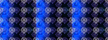 Küçük çiçekteki sevimli çiçek deseni. Siyah, mavi ve mor renkte çiçekler.