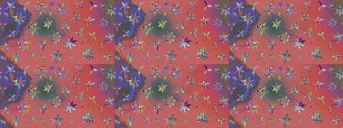 Üzerinde pembe renkte çiçekler olan bir çiçek deseni çiz. Suluboya tarzında pembe renkte çiçekler.