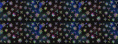 Gömlek, arka plan modelini çiz. Gri renkli çiçekler. Tropik çiçekler.