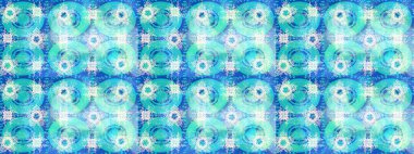 Güzel süs eşyası. Mavi, nötr ve beyaz renklerde kar tanesi süsü. Kar taneleri izole edildi. Kar tanesi süsü Raster illüstrasyonu.