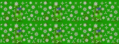 Küçük çiçekli yay deseni çiz. Raster illüstrasyonu. Suluboya tarzında yeşil renkler üzerine.