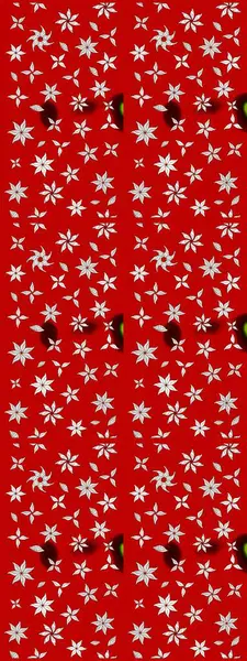 Üzerinde gelincikler ve vadi zambakları olan renkli çiçek desenli nakış deseni. Tekstil tasarımı için kırmızı renkte geleneksel Raster çiçek buketi.