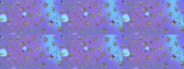 Mor renkte manzaralı çiçek deseni. Sevgililer günü ve tebrik kartı konsepti için şık bir davetiye. Çiçek kompozisyonu, el boyası, hassas şablon. Üst görünüm, yumuşak biçim.