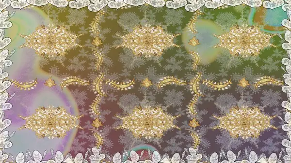 Barok tarzında kusursuz bir doğulu süsü. Tarafsız renklerde ve altın elementlerle geleneksel klasik altın raster deseni.