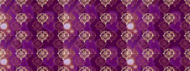 Mor, kahverengi ve pembe renklerde altın elementlerle kusursuz klasik desen. Noel, kar tanesi, yeni yıl. Mor, kahverengi ve pembe renklerde, altın elementlerle altın pürüzsüz desen.