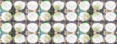 Kar tanelerinin soyut arkaplanı olan şirin bir Noel arkaplanı. Tarafsız, gri ve bej kar taneleri. Raster illüstrasyonu. Renkler. Noel ve Yeni Yıl moda baskıları için tatil tasarımı.