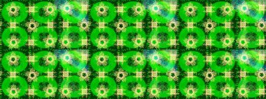 Güzel, yeşil, mavi ve sarı kar taneleri renkli bir arka planda izole edilmiş. Kar taneleri, kar yağışı. Düşen Noel stili kar taneleri. Görüntü.