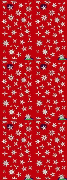 Küçük çiçekteki sevimli çiçek deseni. Kırmızı renkte çiçekler.