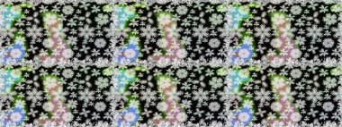 Renkli Yaz Temalı Kusursuz Arkaplan. Siyah renkli çiçekler. Düz Çiçek Elementleri Tasarımı. Raster illüstrasyonunda kusursuz çiçek deseni.