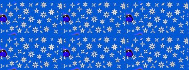 Mavi renkli çiçek desenli çizim. Suluboya tarzında mavi renkte çiçekler.