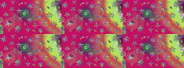 Şirin çiçekli, desenli, eflatun renkli bir eskiz deseni. El çizimi çiçek çizimi deseni (fayans). Tekstil için suluboya çizim deseni.