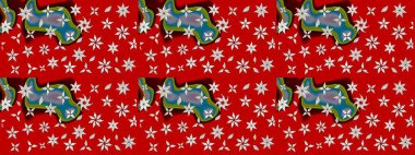 Kumaş desenli papatya çiçeği detayı. Kırmızı renkte çiçekler.