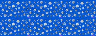 Çiçekli karalama şeklinde Raster çiçek deseni. Nazik, narin çiçek arkaplanı. Mavi renkte çiçekler.