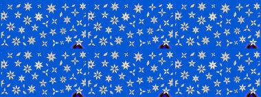 Raster düz çiçek çizim deseni. Hediye ambalaj kağıdı, tebrik kartları, posterler ve pankart tasarımı. Mavi renkte çiçekler.