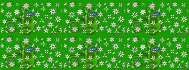 Çiçekler yeşile. Eskiz arkaplan modeli. Suluboya, elle çizilmiş. Raster stoku.