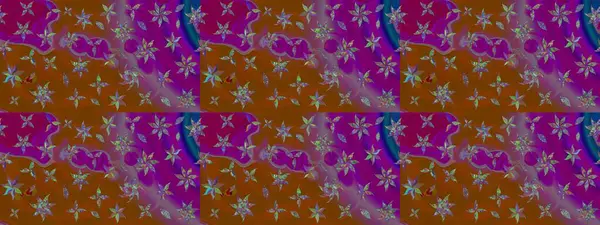 Tekstil için suluboya eskiz deseni. El çizimi çiçek çizimi deseni (fayans). Şirin çiçekli, desenli, mor renkli çizim deseni.