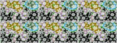 Çiçekli karalama şeklinde Raster çiçek deseni. Nazik, narin çiçek arkaplanı. Gri ve nötr renkte çiçekler.