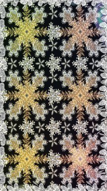 Noel altın kar tanesi kusursuz desen. Kış kar dokusu duvar kağıdı. Gri renkli altın kar taneleri. Sembol tatili, yeni yıl kutlaması, altın desenler..