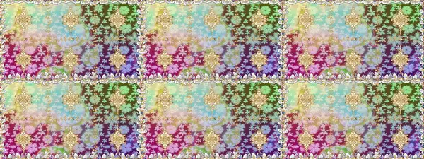 Tarafsız renklerde, altın elementlerle kusursuz klasik desen. Noel, kar tanesi, yeni yıl. Tarafsız renklerde altın desenli altın elementler.