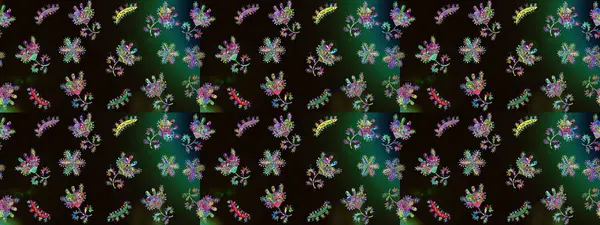 Kumaş desenli papatya çiçeği detayı. Siyah, gri ve yeşil renkte çiçekler.