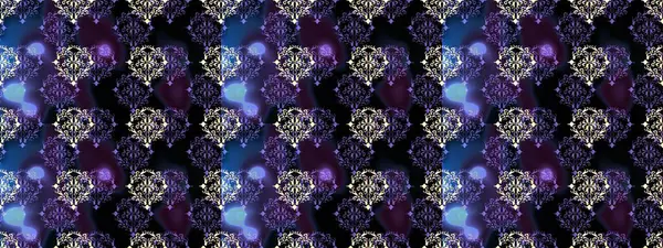Kusursuz klasik raster siyah, mor, gri ve altın desenli. Geleneksel oryantasyon süsü. Klasik vintage arkaplan.