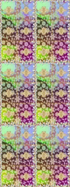 Doğulu stil, altın elementlerle altın rengi nötr renkte arabesk yapar. Kusursuz kıvırcık saçlar. Raster altın desen.