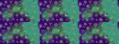 Küçük mavi çiçeklerle oldukça eski bir besin torbası deseni. Tekstil, kumaş, kapaklar, duvar kağıtları, baskı, paket, koleksiyon defteri, örgü, dekupaj için çiçek arkaplanı..