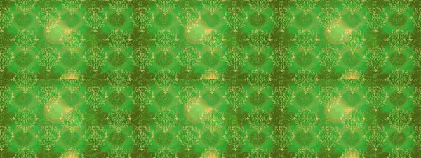 Çiçeksiz desenli, suluboya elle çizilmiş elementler. Parlak renkli fantezi çiçekleri, yapraklar yeşil, kahverengi ve nötr renklerde tomurcuklar yeşil, kahverengi ve nötr.