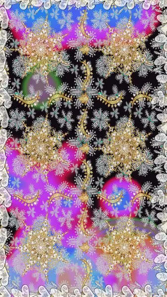 Barok tarzında altın çiçekli süs. Gri renklerdeki altın element. Altın çiçekli, pürüzsüz desen. Damask arkaplanı.