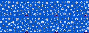 Çiçekli eskiz deseni. Suluboya çizimi. El çizimi. Mavi renkte çiçekler.