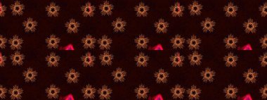 Kışın sembolü. Güzel dekorasyon. Siyah, kahverengi ve kırmızı renklerde ayrık suluboya kar taneleri. İllüstrasyon kar tanesi.