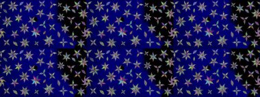 Suluboya elle çizilmiş çiçek desenli eskiz deseni. Parlak renkli fantezi çiçekleri, yapraklar, mavi renkli tomurcuklar.