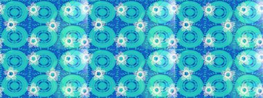 Bokeh mavisi, nötr, beyaz ve kar taneleriyle dekoratif Noel arkaplanı. Raster illüstrasyonu.