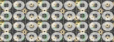 Soyut kış grisi, nötr ve bej süsü. Güzel kar tanesi. Renkli arka planda izole tatlı kar taneleri. Raster illüstrasyonu. Yuvarlak raster kar tanesi.