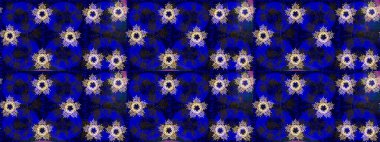 Çiçeksel çizim kalıbının yansıması. Vadinin mavi renkli çiçekleri.