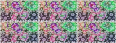 Tekstil tasarımı için gri ve nötr renklerde geleneksel halk çiçekleri buketi. Çiçeksiz desenli nakış işlemeli gelincikler ve vadi zambaklarıyla.