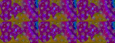 Çiçekli karalama şeklinde Raster çiçek deseni. Yumuşak, yaz çiçekli arka plan. Mor ve kahverengi renkte çiçekler.