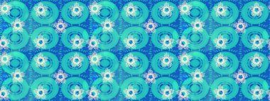 Sanat terapisi tarzı zen çizim için mavi, nötr ve yeşil mandala şeklinde kar taneleri. El çizimi, dövme stili, kumaş tasarımı ve Raster illüstrasyonunda kartlar..