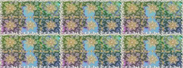 Kusursuz klasik raster altın desenli. Geleneksel oryantasyon süsü. Gri renkli ve altın elementli altın desenli. Klasik vintage arkaplan.