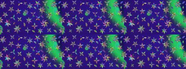 Mavi ve mor renkler üzerine çiçek desenli eskiz, el yapımı papatyalar, papatyalar. Tekrarlayan çiçek arkaplanı, zarif mavi ve menekşe çiçek duvar kağıdı.