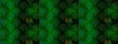 Tekstil tasarımı için geleneksel Raster çiçek buketi yeşil, mavi ve siyah renkli. Çiçeksiz desenli nakış işlemeli gelincikler ve vadi zambaklarıyla.